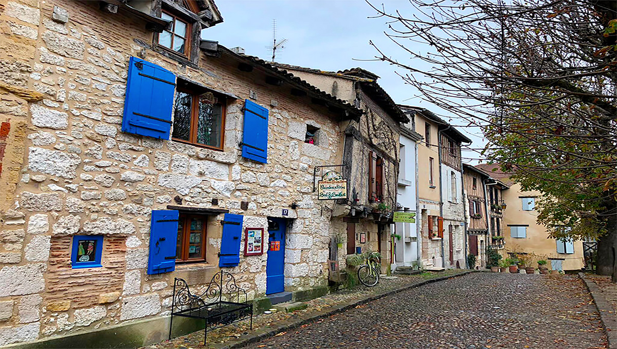 Place de La Mirpe - Cliquer pour avoir accès à la vidéo Youtube