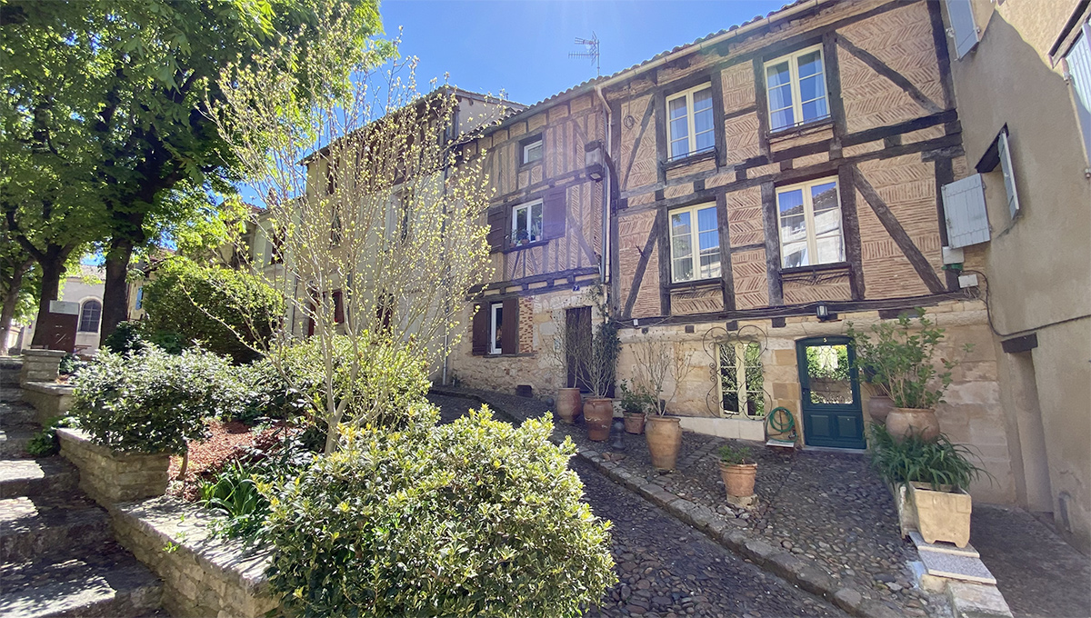 The beautiful half-timbered facade - Click to access the video